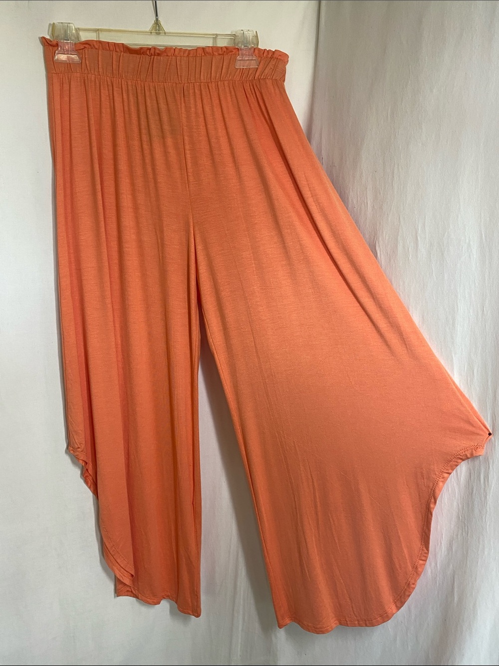 Heimish Stylish Peach Solid Asymmetrical Paper-bag Elastic Waist Capris